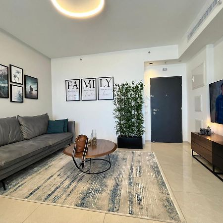 New Luxuries 3 Bedroom Apartment In J Tower Yerusalem Bagian luar foto