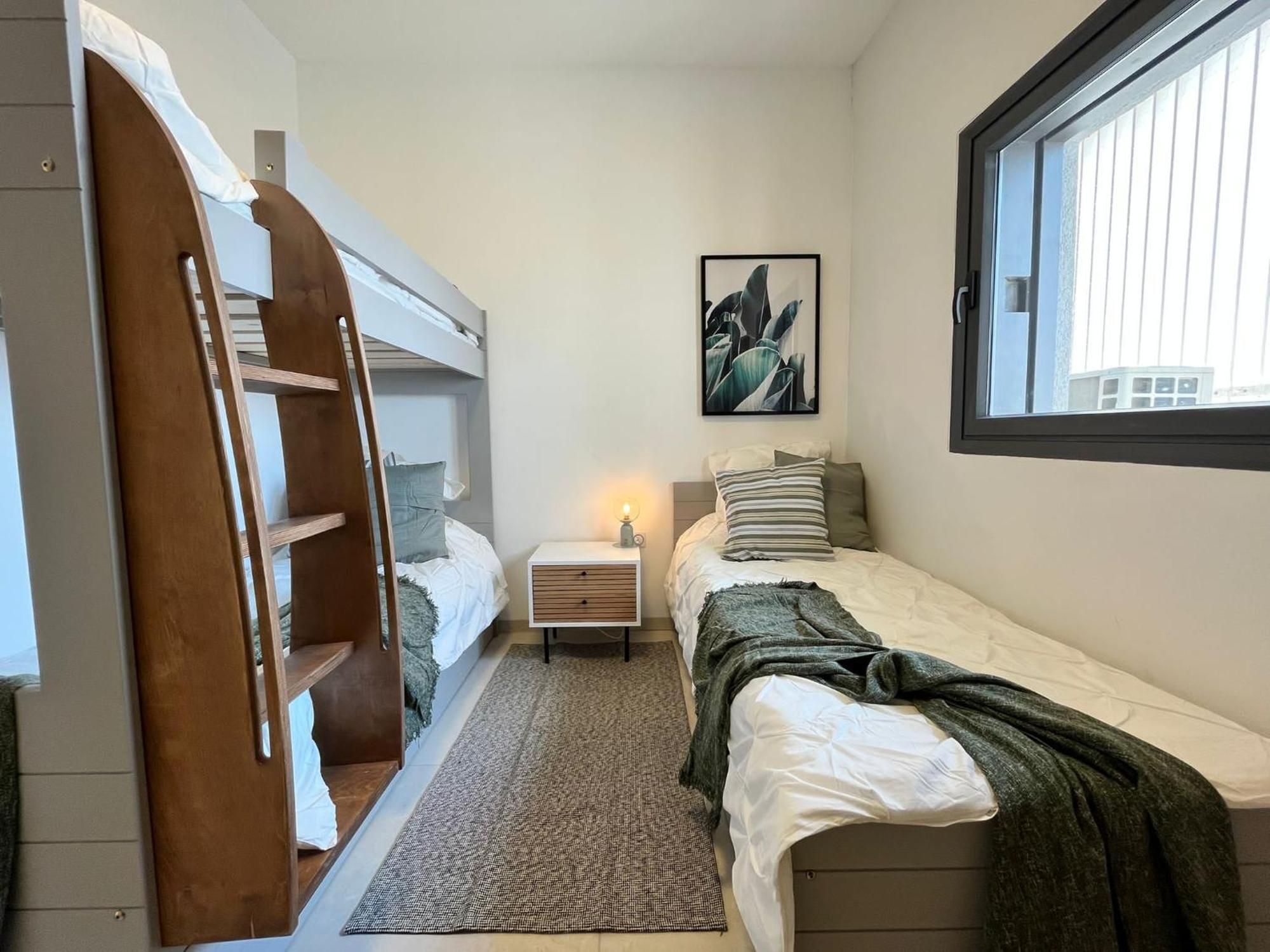 New Luxuries 3 Bedroom Apartment In J Tower Yerusalem Bagian luar foto
