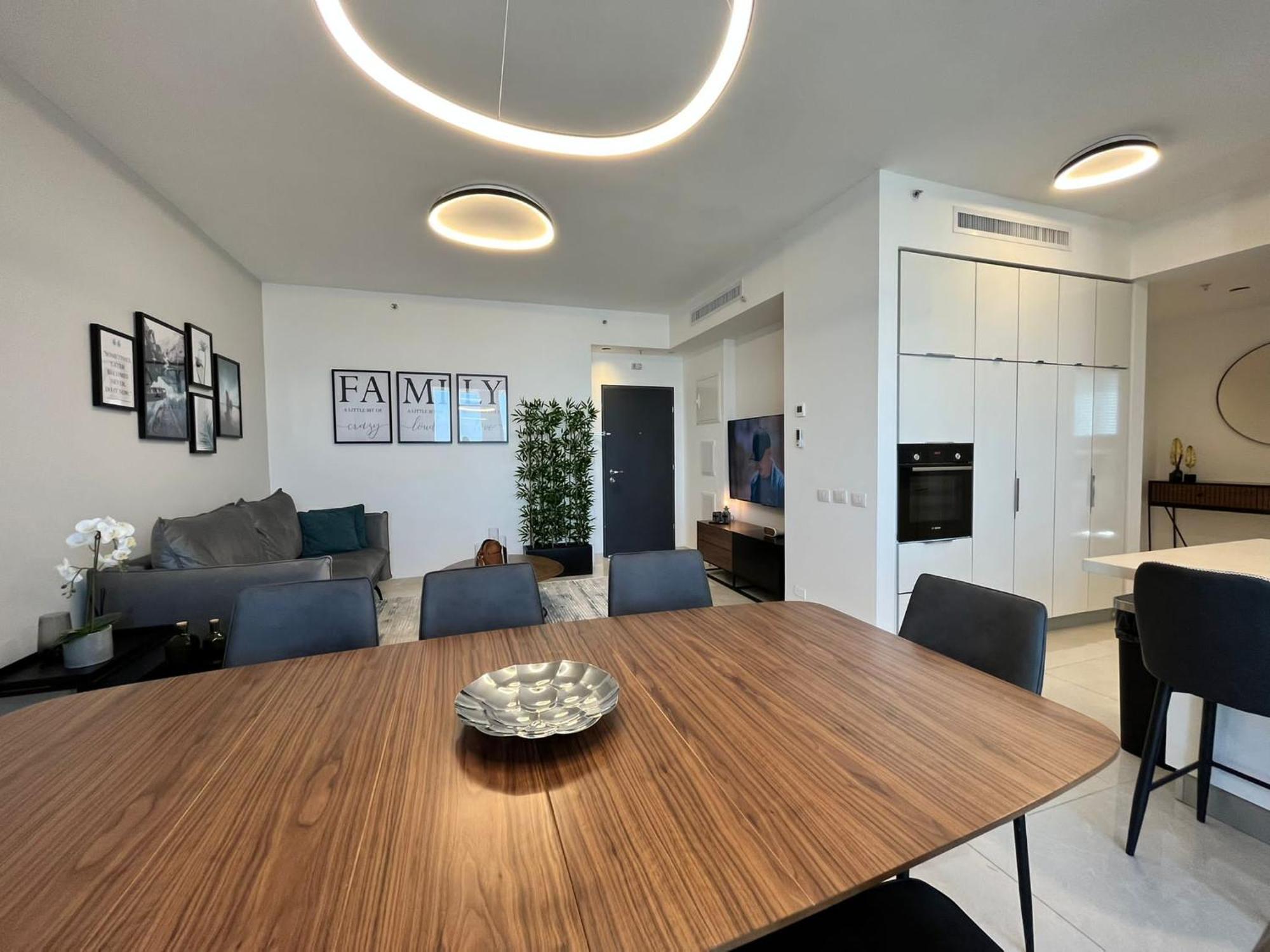 New Luxuries 3 Bedroom Apartment In J Tower Yerusalem Bagian luar foto